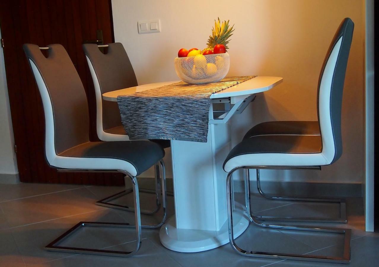 Apartmani Porat Malinska Εξωτερικό φωτογραφία